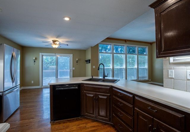 19507 E Woodsbury Road, Independence, MO 64058