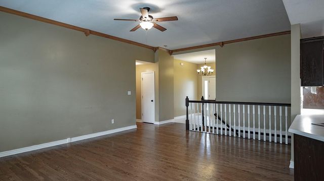 19507 E Woodsbury Road, Independence, MO 64058