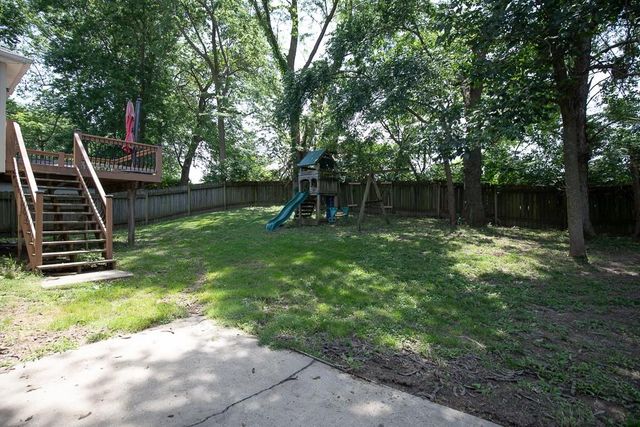 19507 E Woodsbury Road, Independence, MO 64058