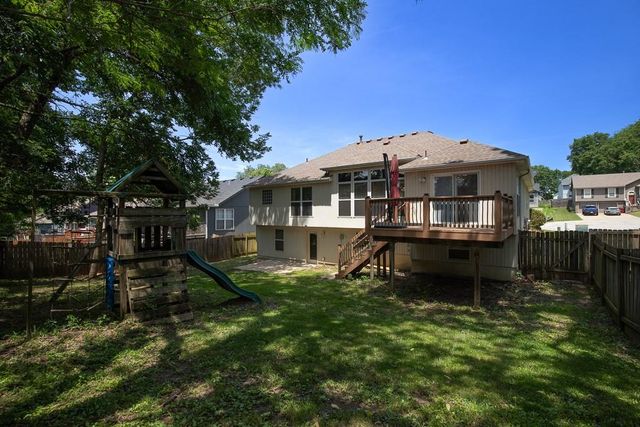 19507 E Woodsbury Road, Independence, MO 64058