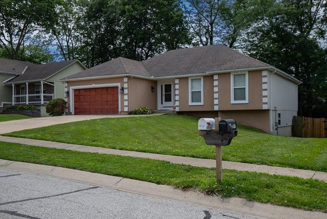 19507 E Woodsbury Road, Independence, MO 64058