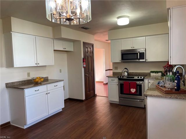 3152 Monet DR, Virginia Beach, VA 23453