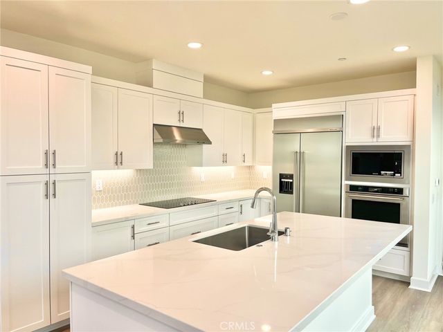 373 S Nevada Avenue, Ventura, CA 93004