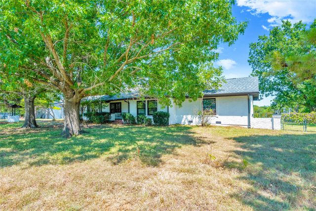 3007 County Road 805b, Cleburne, TX 76031