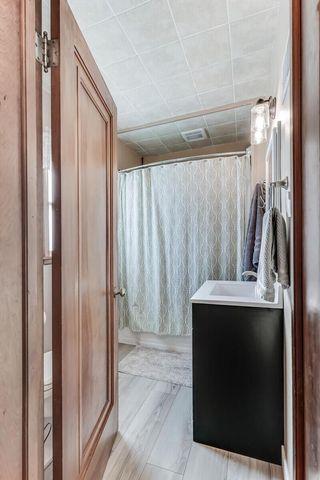 318 Gaarder ROAD E, Holmen, WI 54636