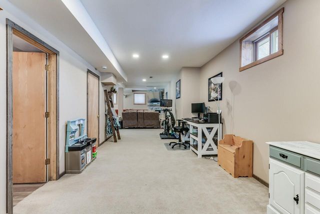 318 Gaarder ROAD E, Holmen, WI 54636