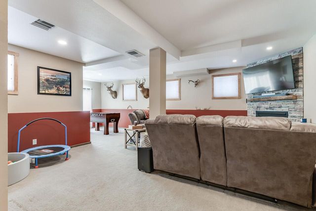 318 Gaarder ROAD E, Holmen, WI 54636