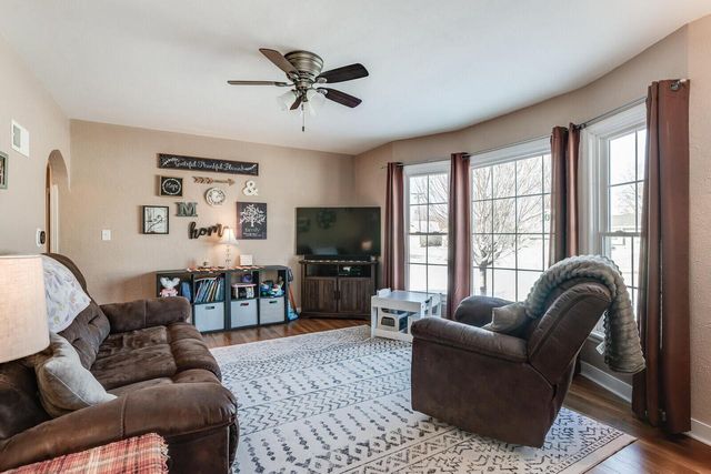 318 Gaarder ROAD E, Holmen, WI 54636