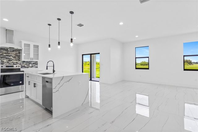 7071 Tide CIR, Labelle, FL 33935