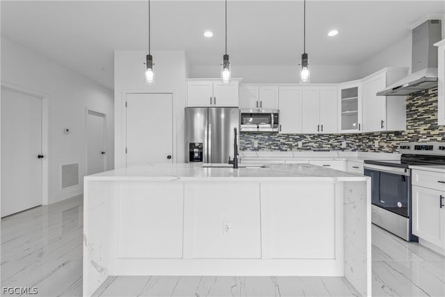 7071 Tide CIR, Labelle, FL 33935