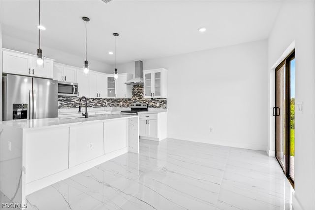 7071 Tide CIR, Labelle, FL 33935