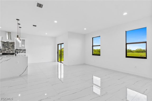 7071 Tide CIR, Labelle, FL 33935