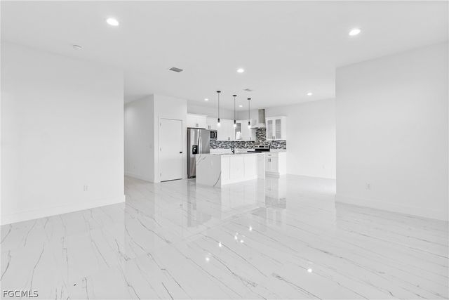 7071 Tide CIR, Labelle, FL 33935