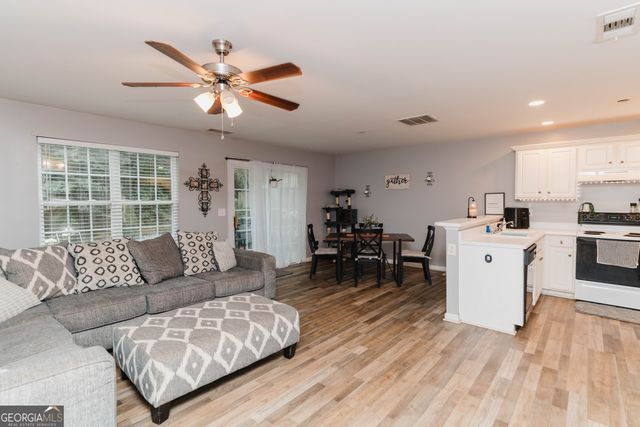183 Venture Path, Hiram, GA 30141