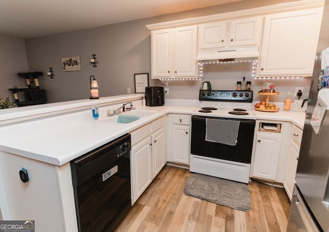 183 Venture Path, Hiram, GA 30141