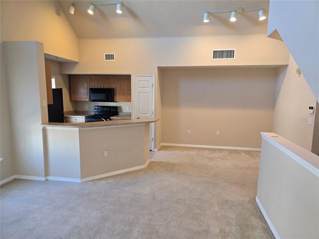 5601 ROSEHILL ROAD 203, Sarasota, FL 34233