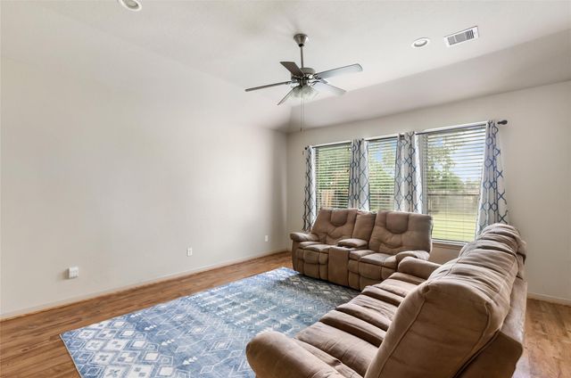 2207 Antler Trails Drive, Crosby, TX 77532