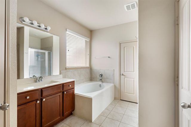 2207 Antler Trails Drive, Crosby, TX 77532