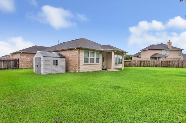 2207 Antler Trails Drive, Crosby, TX 77532
