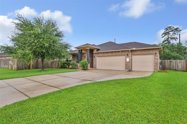 2207 Antler Trails Drive, Crosby, TX 77532