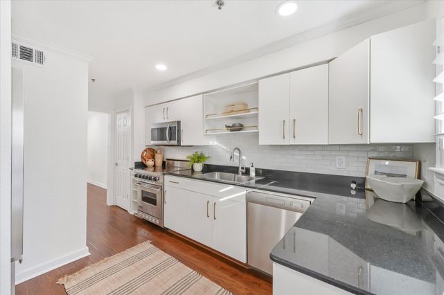 3901 Travis Street 126, Dallas, TX 75204