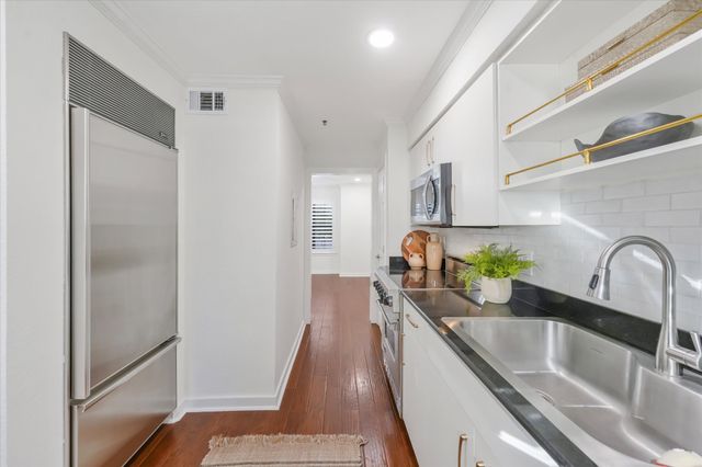 3901 Travis Street 126, Dallas, TX 75204