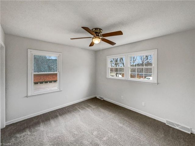 2560 Wallingford Road, Winston-salem, NC 27101