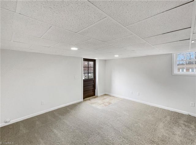 2560 Wallingford Road, Winston-salem, NC 27101