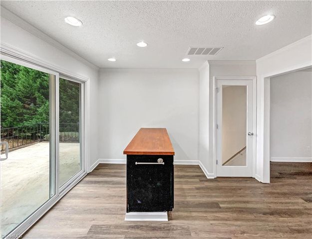 2560 Wallingford Road, Winston-salem, NC 27101