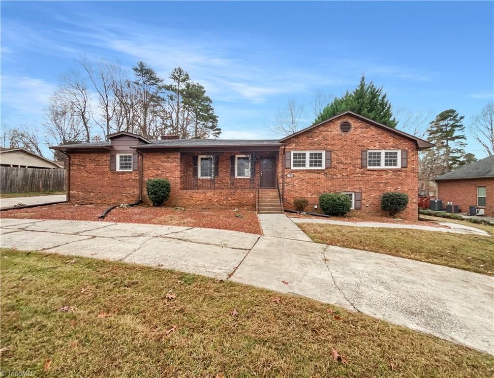 2560 Wallingford Road, Winston-salem, NC 27101