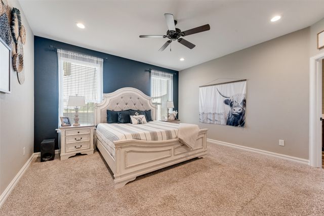 704 Carmen Ana Avenue, Grandview, TX 76050