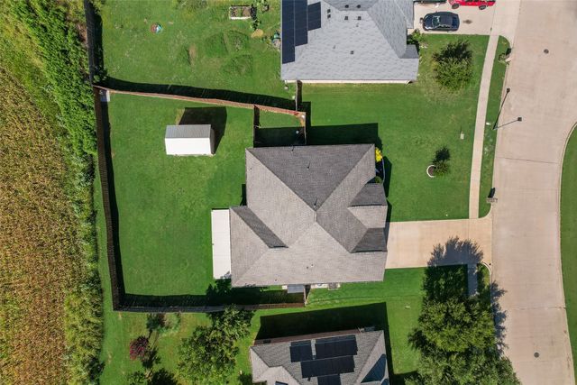 704 Carmen Ana Avenue, Grandview, TX 76050