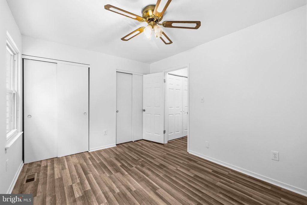 Image 20 of property listing at 13602 AMBASSADOR DR #13602, Germantown, MD 20874