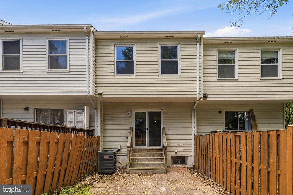 Image 31 of property listing at 13602 AMBASSADOR DR #13602, Germantown, MD 20874