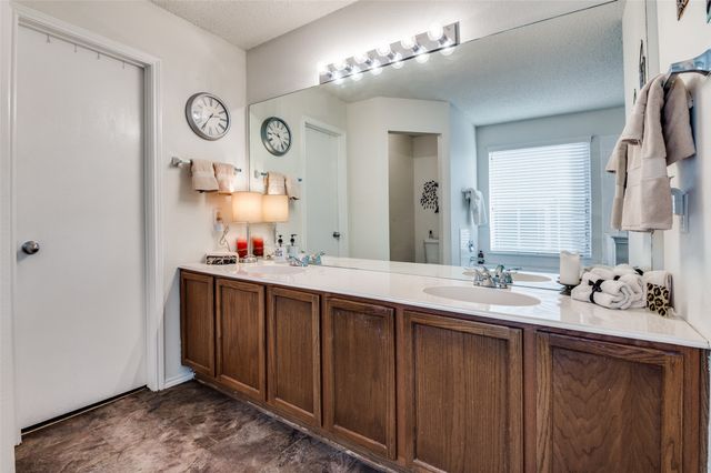 1520 Lakeside Drive, Glenn Heights, TX 75154