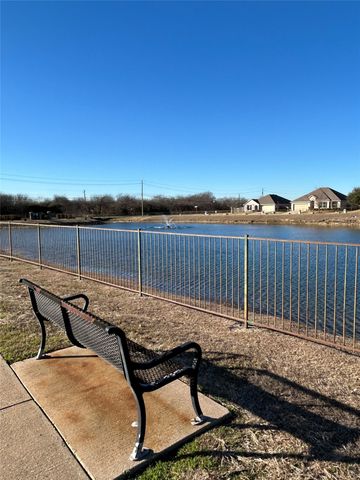 1520 Lakeside Drive, Glenn Heights, TX 75154