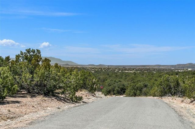 4 Camino Espejo, Santa Fe, NM 87507