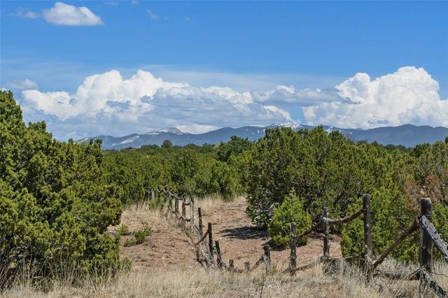 4 Camino Espejo, Santa Fe, NM 87507
