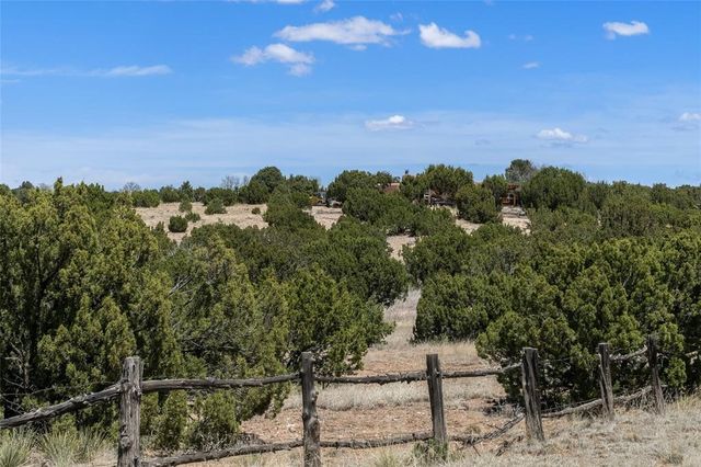 4 Camino Espejo, Santa Fe, NM 87507