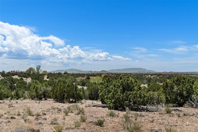 4 Camino Espejo, Santa Fe, NM 87507