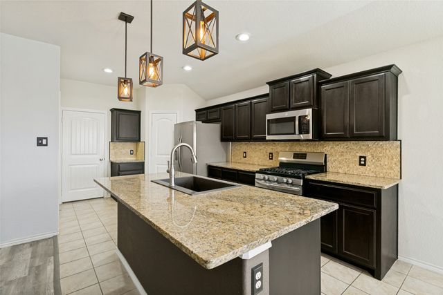 7205 Wavecrest Way, Fort Worth, TX 76179