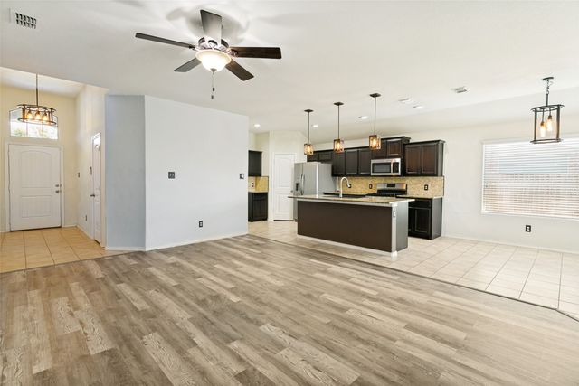 7205 Wavecrest Way, Fort Worth, TX 76179