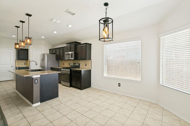 7205 Wavecrest Way, Fort Worth, TX 76179
