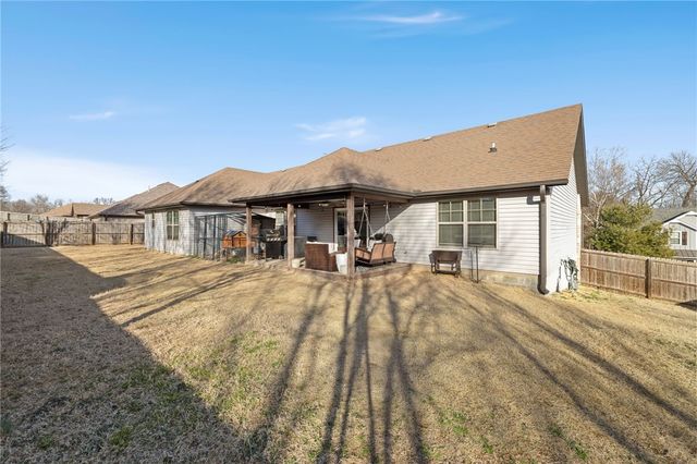 1105 Nemett Circle, Pea Ridge, AR 72751