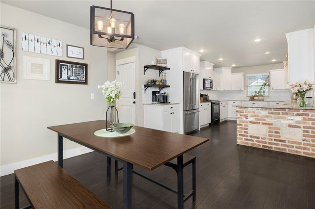 1105 Nemett Circle, Pea Ridge, AR 72751