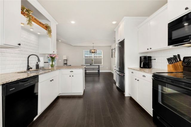 1105 Nemett Circle, Pea Ridge, AR 72751