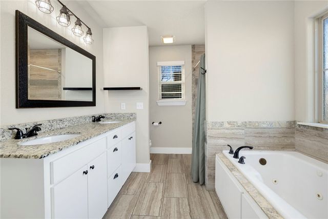 1105 Nemett Circle, Pea Ridge, AR 72751