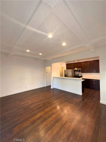 137 S Roxbury Drive, Beverly Hills, CA 90212