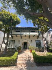 137 S Roxbury Drive, Beverly Hills, CA 90212