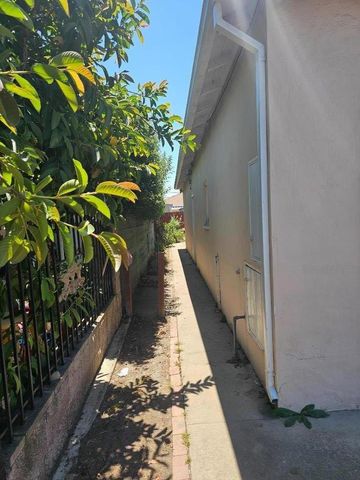 263 Wisteria Drive, East Palo Alto, CA 94303